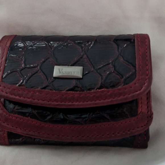 Mini Maroon Wallet - Picture 7 of 7